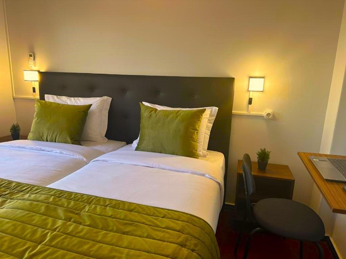 Others 5, Lisabonna Guest House, Odivelas