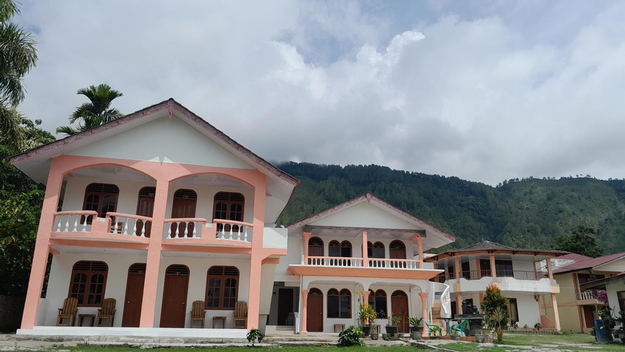 Exterior 8