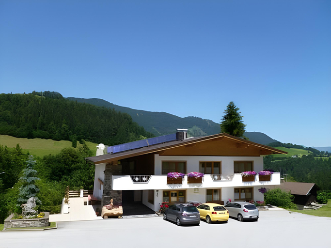 Others 3, Haus Enzian, Kufstein