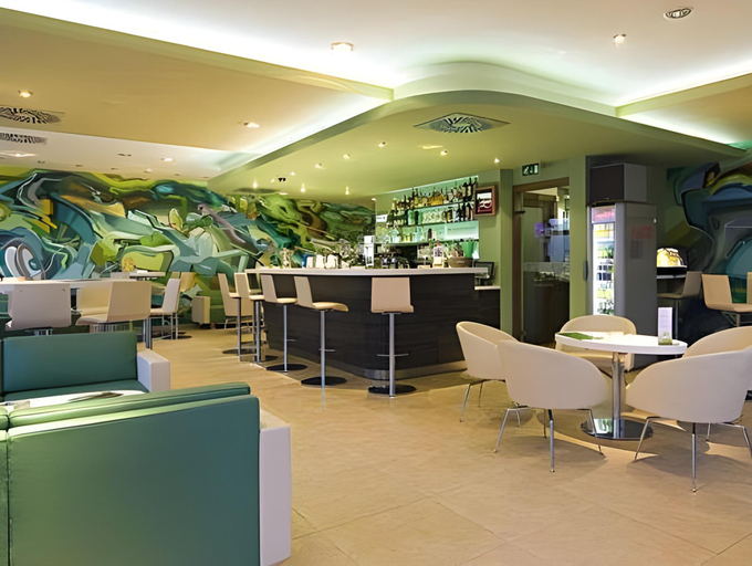 Food & Drinks 4, Hotel Deluxe with free Wellness and Fitness Centrum, Nitra