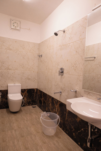 Others 5, Hotel Sunpark, Chennai