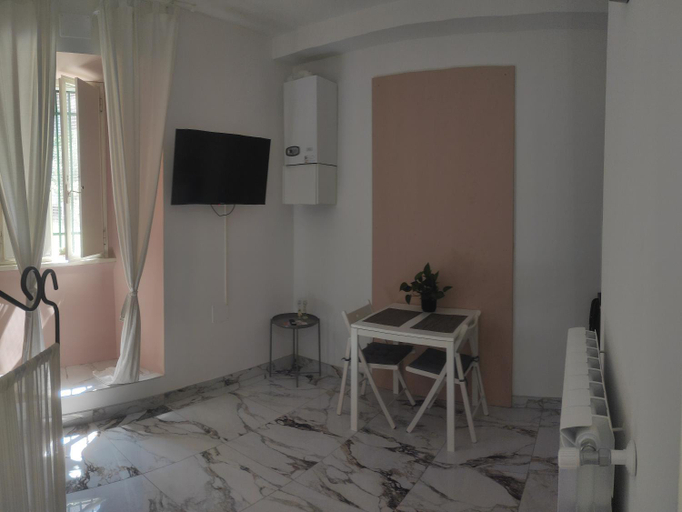 Others 5, TIBERIVS Home, Rome