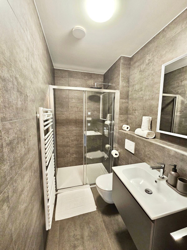 Bathroom, Comfy one bedroom with parking&balcony, Luxembourg