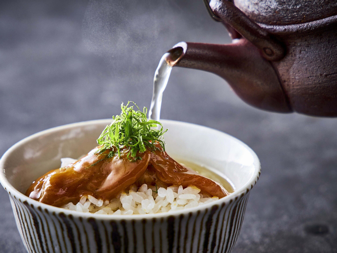 Food & Drinks 16
