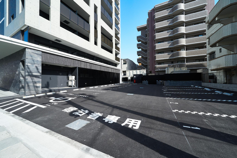 Exterior 7