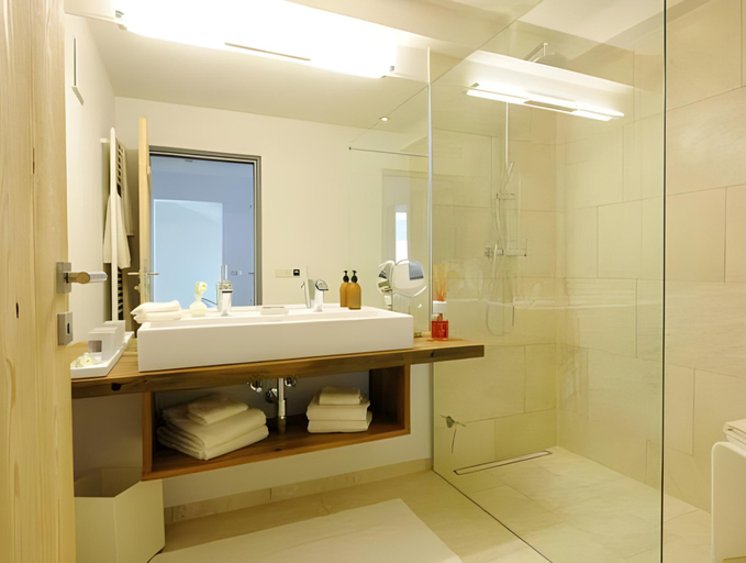 Bathroom 2, Luxuslodge - Zeit zum Leben, Hallein