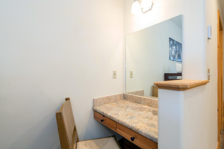 Others 4, Bear Creek Lodge 309C by Alpine Lodging Telluride, San Miguel