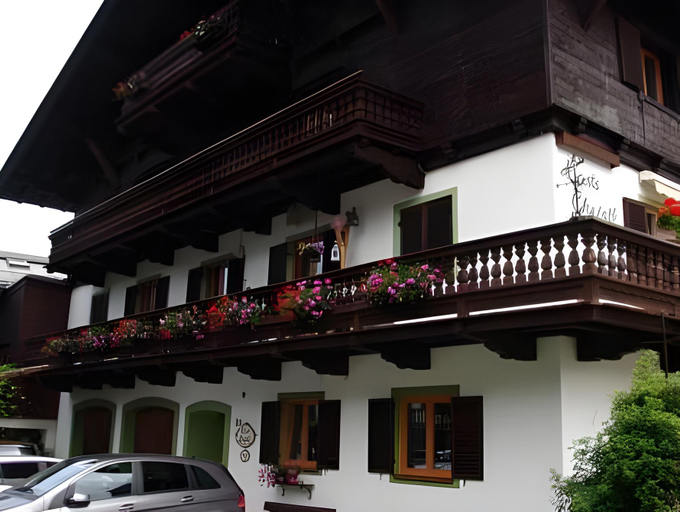 Others 5, Christl, Haus, Kitzbühel