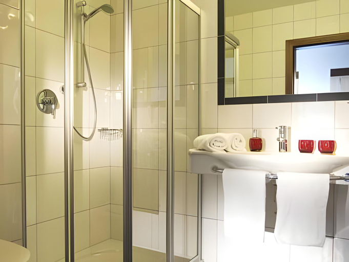 Bathroom 2, Apart-Hotel Aurora Fiss, Landeck