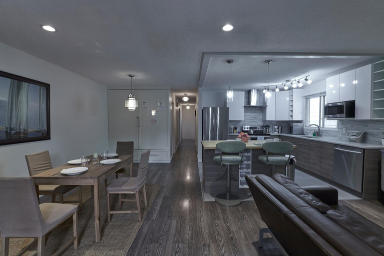 Others 3, Bowness Suites, Division No. 6