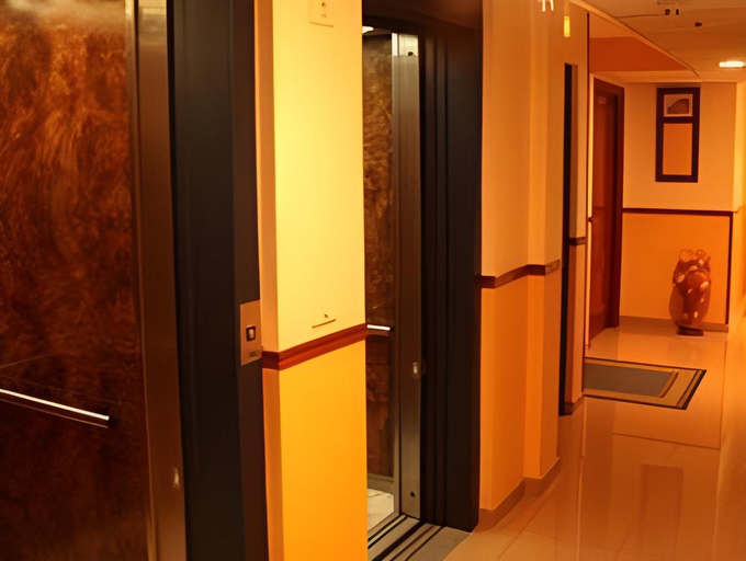 Others 4, Hostal LA POETISA - Auto Check-in, A Coruña