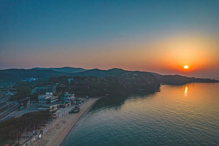 Others 4, Daebudo (Yeongheungdo) Four Seasons Pension, Ongjin
