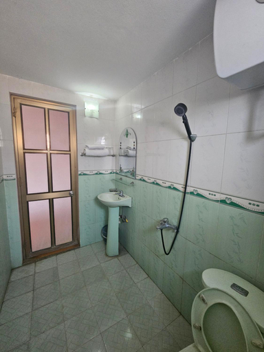 Bathroom, Nha Nghi Thai Thu, Cao Bằng