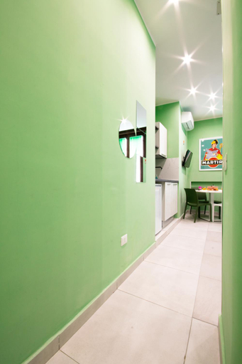 Others 4, Barone Home, Napoli