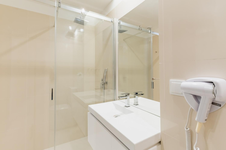Shower 4, Avenida Concept Studios, Aveiro