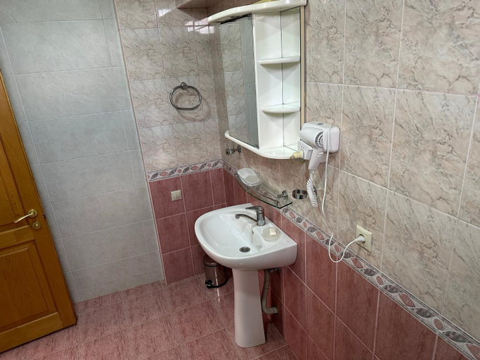 Bathroom 2, GARRIOTT TBILISI, Tbilisi