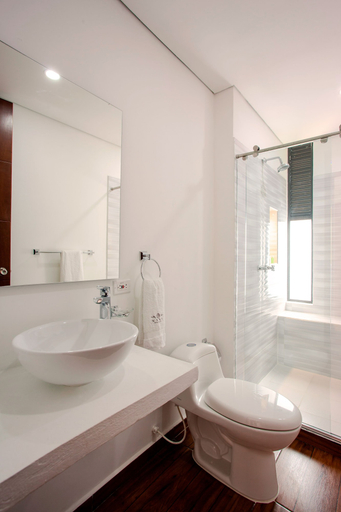 Bathroom 4, Hotel Nana, Villeta