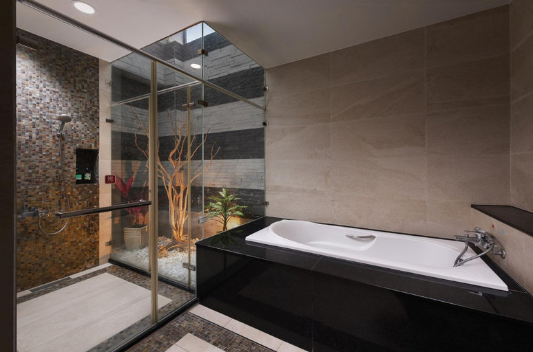 Bathroom 4, Oceanic Pearl Resort, Pingtung