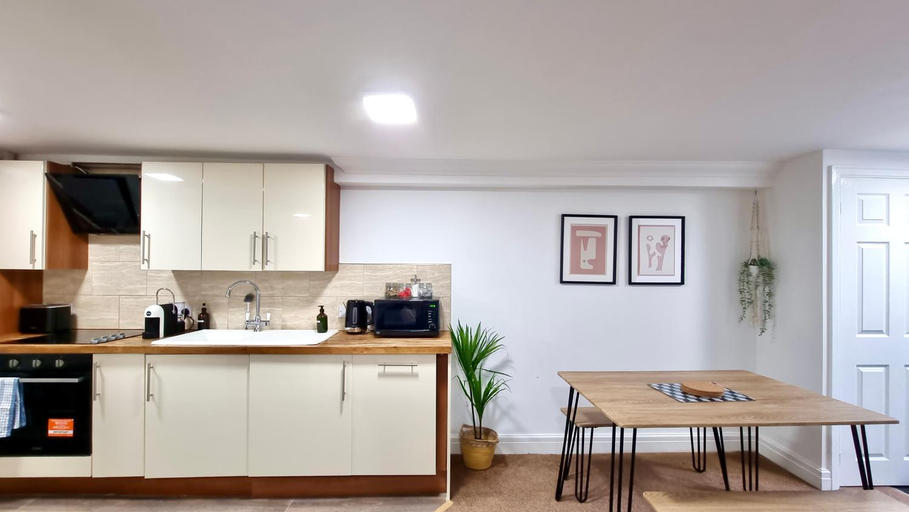 Others 4, Thompson Apartments by Switchback Stays, Cardiff