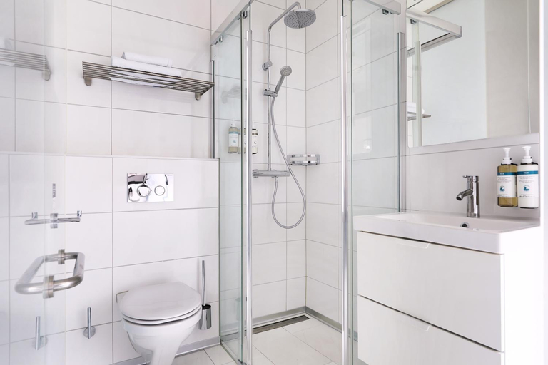 Bathroom 7