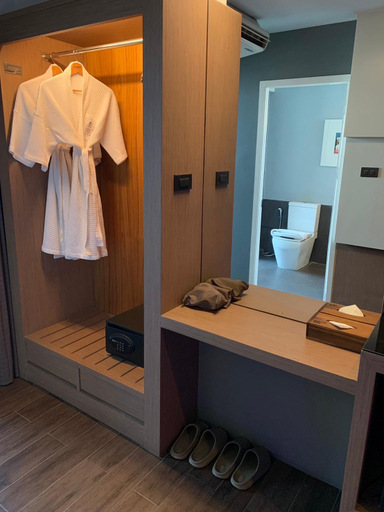 Bathroom 21
