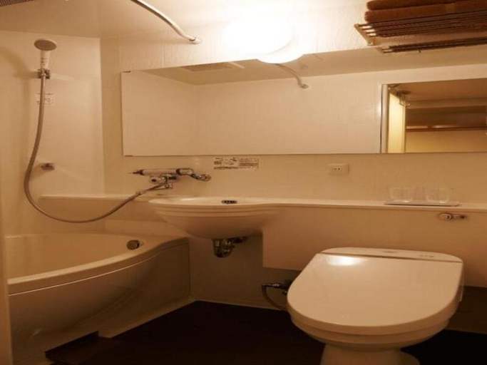 Bathroom 5