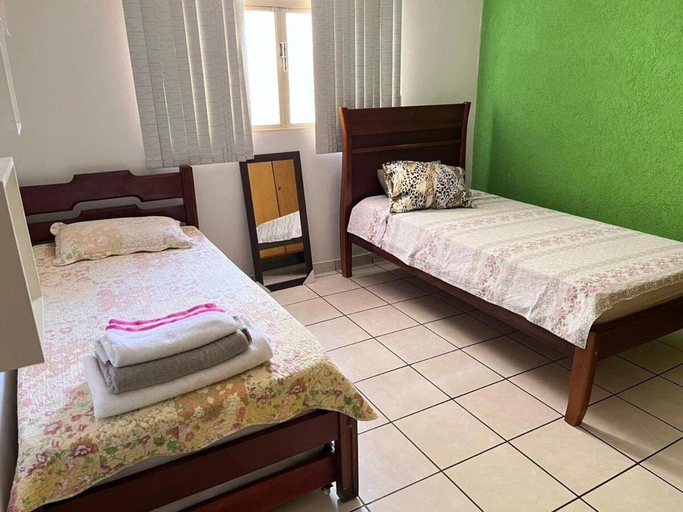 Bedroom 2, Pousada Lopes na Fama, Goiania