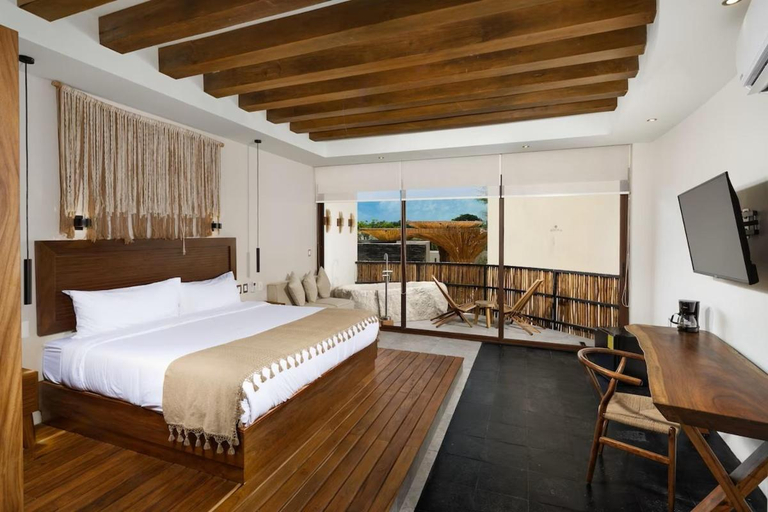 3, Tulum Luxury Jungle Suite H18 with Cenote, Temazcal, Pool & more Amenities, Cozumel
