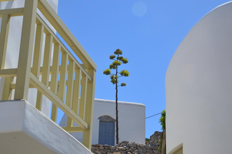 Others 4, Vorina Ktismata, South Aegean
