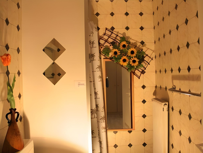 Bathroom 3, Die GURKENSCHEUNE - Fruhstuckspension, Oberspreewald-Lausitz