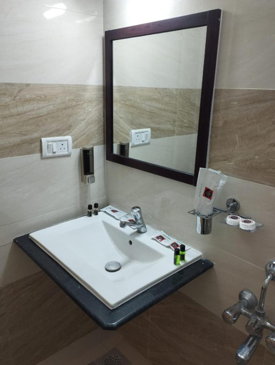 Bathroom 2, ANNAI RESIDENCY, Vellore