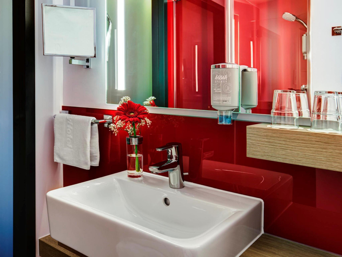 Bathroom 4