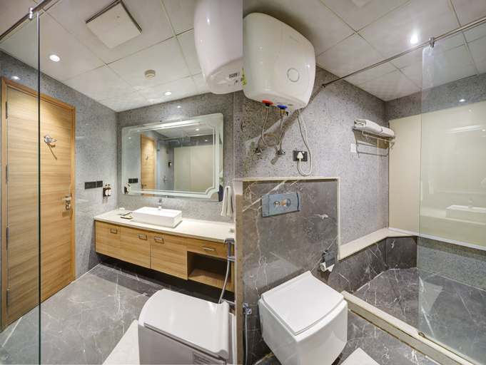 Bathroom 4, Hotel 91 Huda Premier, Gurgaon