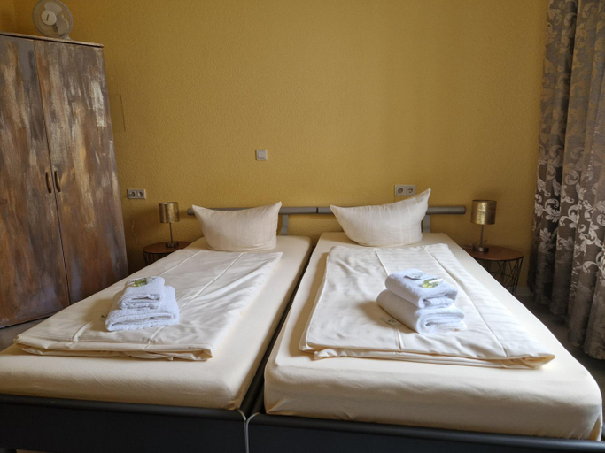 Bedroom 5, Ricks City Hotel, Trier