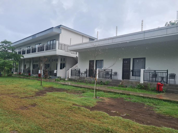 Exterior 2