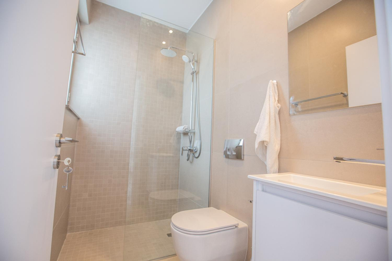 Bathroom 4, Blue Pearl Villas