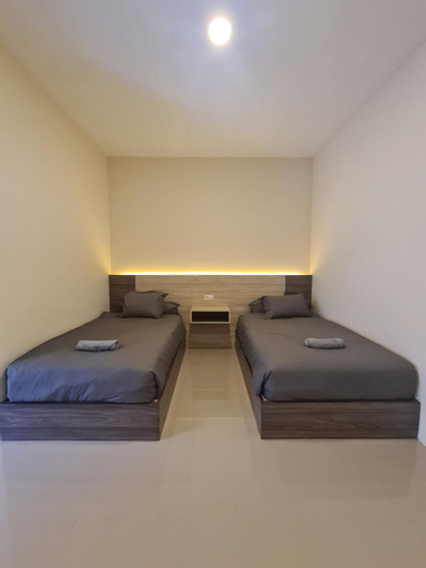 Bedroom 12