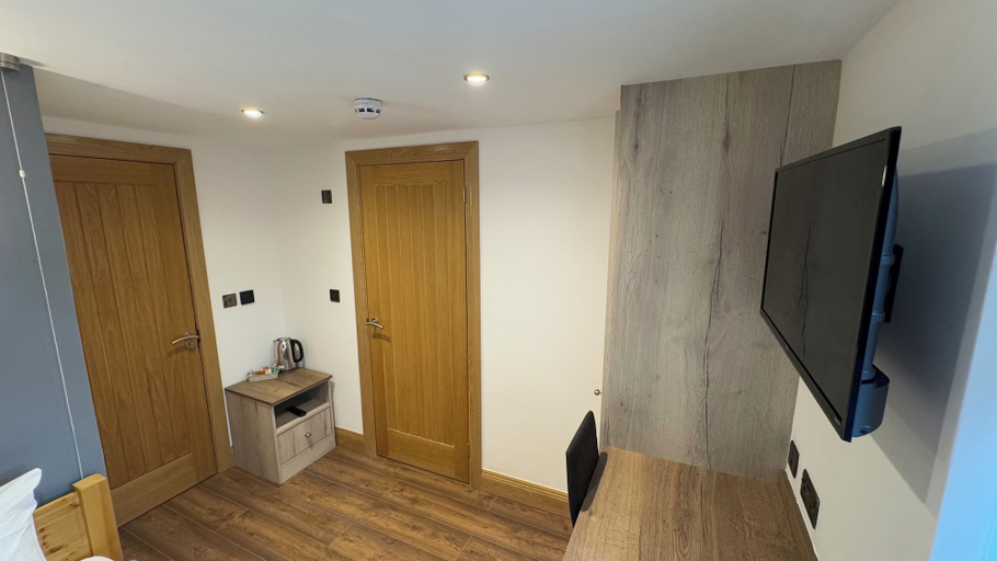 Others 5, Chogan City Stays, Coventry