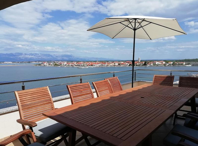 Others 1, Guest House Burela, Nin