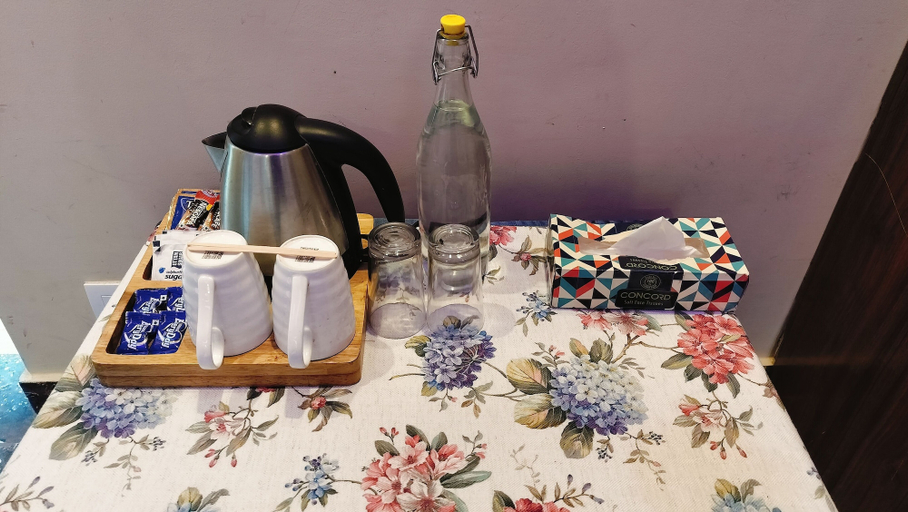Food & Drinks 5, Lill sparrow by The Verdant Escapes, Kangra