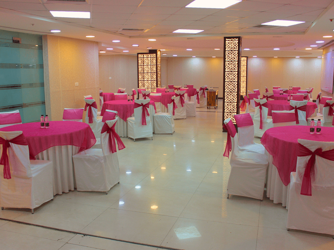 Food & Drinks 4, Hotel Cymbal ( sector 31 Gurgaon), Gurgaon