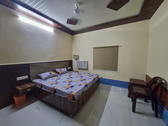 Bedroom 2, Hotel Sarlanchal, Aligarh