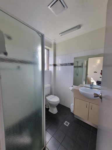 Bathroom 3, Parkdrive Motel, Kempsey