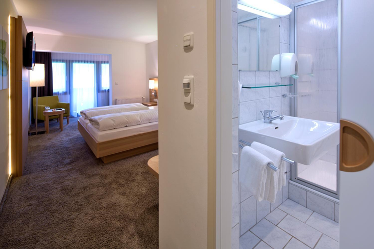 Bathroom, Geniesserhotel Alpin GmbH, Schwaz