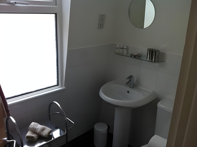 Bathroom 4, Primrose House St. Ives, Cornwall