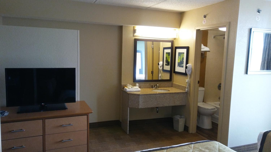 Bathroom 4, Extended Stay America Suites - Denver - Aurora North, Arapahoe