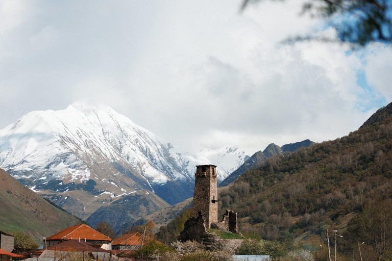Others 2, Sno Woodland, Kazbegi