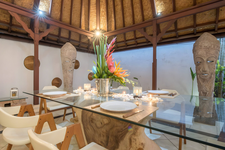 Food & Drinks 4, Villa Panda Seminyak Next to KU DE TA, Badung