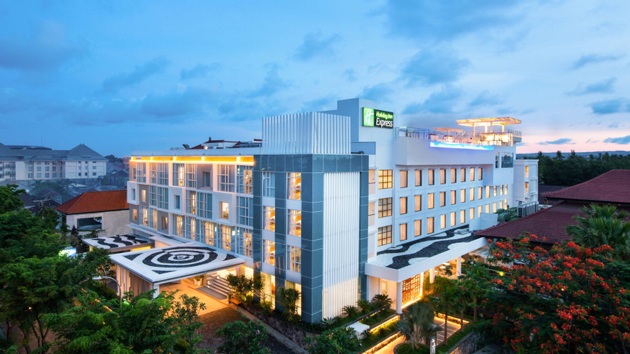 Exterior 14