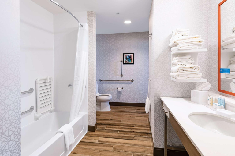 Bathroom 4, Hampton Inn & Suites by Hilton Columbia Killian Road, Richland